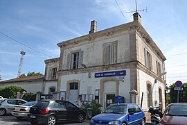 Bâtiment voyageurs avant agrandissement du parking.