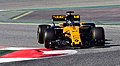 Nico Hülkenberg pilotando o modelo RS17 durante os testes em Barcelona.