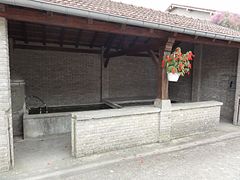 Lavoir, rue des Trois-Fontaines.