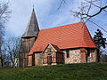 Kirche mit Trockenmauer