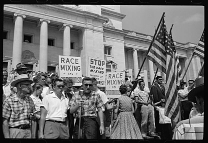 White parents rally against integrating Little Rock's schools