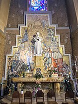 Statue de saint Jean Bosco.