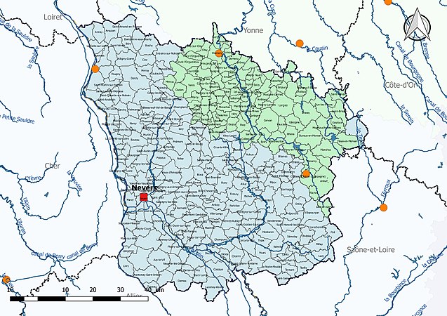 La Nièvre est découpée en deux bassins DCE : Loire-Bretagne et Seine-Normandie.