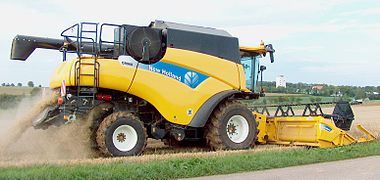 Современный комбайн от New Holland