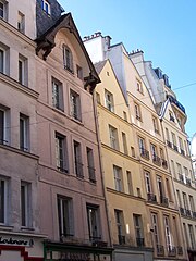 Les maisons médiévales de la rue.