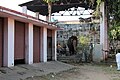 Tempelelefantin in ihrem Gehege, Neyyadiyappar Tempel, Thirupathur, Tamil Nadu