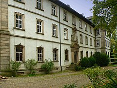 Schloss Theres (ehem. Klostergebäude), Westseite mit Haupteingang, nach Plänen von Joseph Greissing.