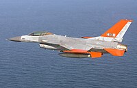 نخستین پرواز اف-۱۶ بدون سرنشین آمریکا بر فراز خلیج مکزیک