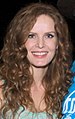 Rebecca Mader interpreta Charlotte Lewis