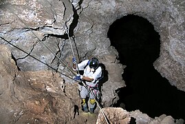 Sommet du puits de Boulder Falls (P 45) dans la grotte de Lechuguilla, Carlsbad, Nouveau-Mexique, États-Unis.