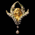 Flora, broche de style Art Nouveau. Or, émail, diamants et perles.