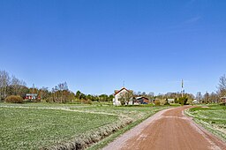 Nötö. Vy mot väster och Södergård, Härdal till vänster. 8 maj 2011.