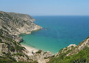 A costa do mar de Mármara no distrito de Biga