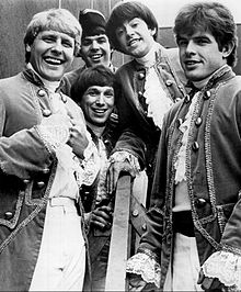 The band in 1967. Front L–R: Paul Revere, Mike Smith. Center: Jim Valley. Back: Phil Volk, Mark Lindsay.