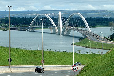 Approach to the bridge from its eastern shore