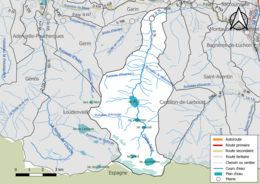 Carte en couleur présentant le réseau hydrographique de la commune