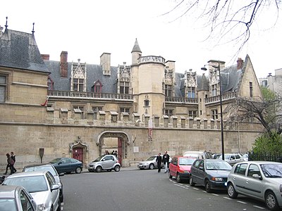 L'entrée du musée de Cluny, hôtel de Cluny, rue Du Sommerard.