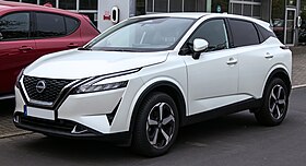 White Nissan Qashqai (J12)