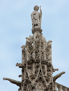 Pinnacle sculpture by Paul Chenillon