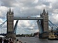 Tower_Bridge,London_Getting_Opened_6