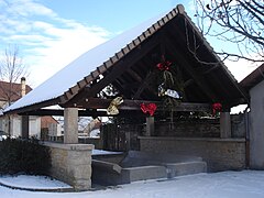 Le lavoir de la place.