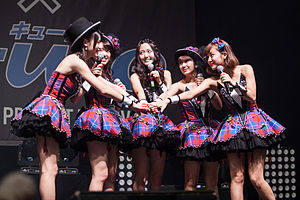 Cute at Japan Expo 2014 (L to R): Yajima, Nakajima, Suzuki, Okai, Hagiwara