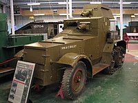 イギリス軍で使用されたクロスレイMk.I 装甲車「ビズレー号（HMAC Bisley）」。ボービントン戦車博物館に展示されている。