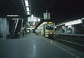 プレメトロの地下駅に停車するT7900形（1990年撮影）