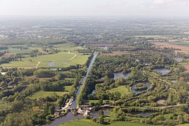 Bruz et son canal, dans le centre.