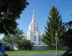 Templo de Idaho Falls, EE. UU., uno de los pocos edificio religiosos con diseños Art déco