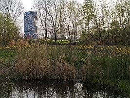 Parc de l'île Saint-Germain et la Tour aux Figures.