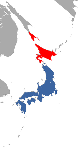 Distribución de la comadreja japonesa (azul - nativa, rojo - introducida)