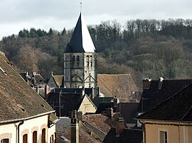 Longy-au-Perche, looking towards the tower of the church of Saint Martin from the west