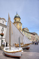 Kvarnerski festival mora i pomorske tradicije Fiumare. Tradicijske barke koje sudjeluju na festivalu mora u francuskom Brestu.