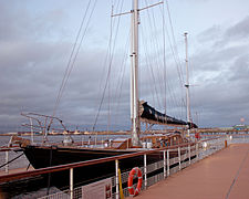 Bloodhound at Leith Docks in December 2011