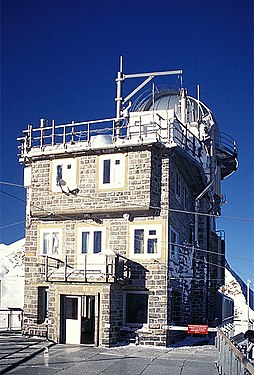 L'observatoire vu de sa plate-forme.