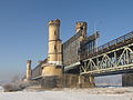 Dettaglio delle rimanenti torri del ponte carrabile