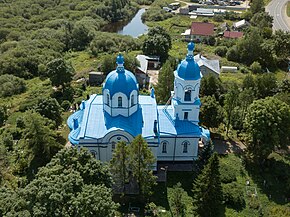 Вид с воздуха на церковь в Ополье