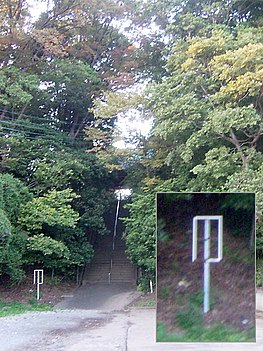 写真の撮り方説明-手ブレ-山門1