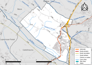 Carte en couleur présentant le réseau hydrographique de la commune