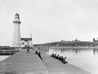 Oswego Harbor West Pierhead Light