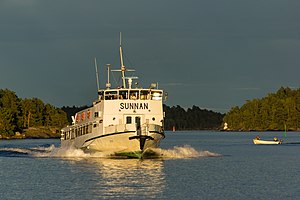 M/S Sunnan vid Puttisholmen, norr om Djurö