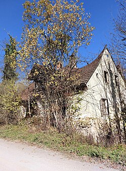 Abandoned house in Miklarji