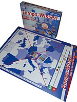 Der Spielplan und das Cover des originalen Spiels (Noris Spiele 2008)