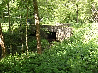 Brücke über den Aspelbach zum Schwalberbachtal