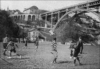 Der FC Young Boys 1899 auf dem «Schwellenmätteli» unterhalb der Kirchenfeldbrücke