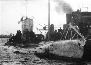 UB-43 in port, c. 1915–16