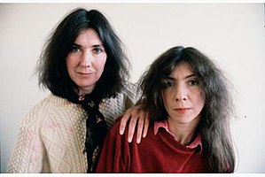 Kate (left) and Anna McGarrigle, 1981
