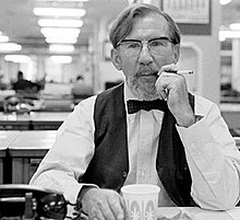 1968 photo of Alden Whitman in New York Times newsroom