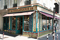No 28 : boulangerie-pâtisserie Beaumarchais.
